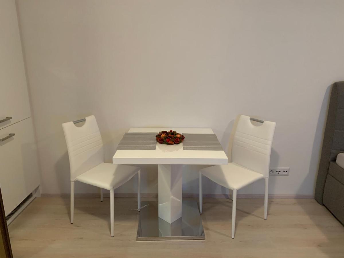 Modern Apartment In The City Center 比尔森 外观 照片
